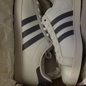 Adidas Men's White and Black Sneakers
